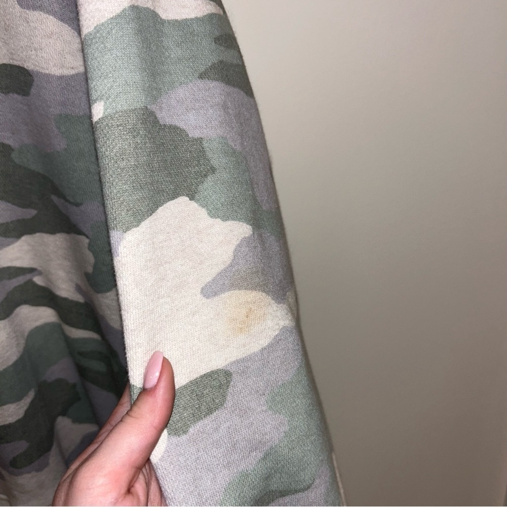 Aerie Pullover Crew Neck Army Camo Sweatshirt - Picture 4 of 7